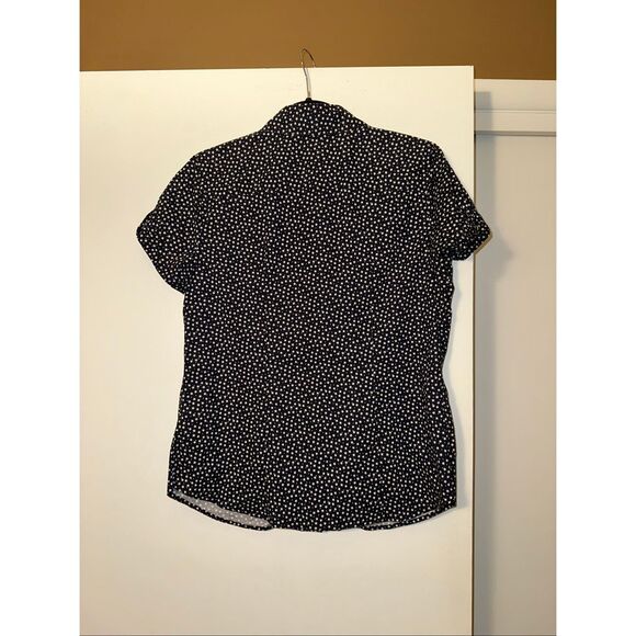 L.L. Bean Medium Short Sleeve Collared Button Down Shirt Navy White Star Pattern - Picture 5 of 10